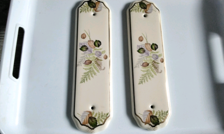 2 vintage ceramic door finger plates new unused lovely 