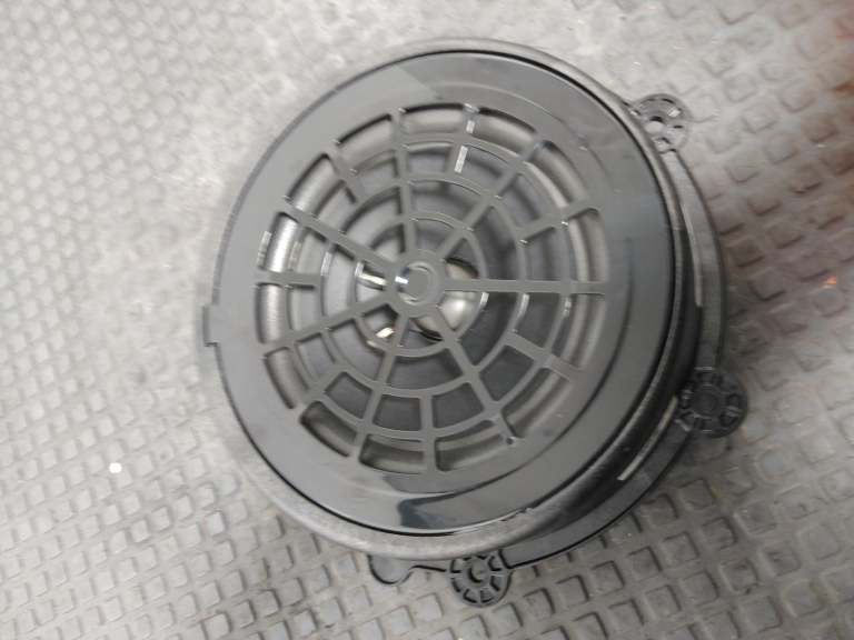 Porsche Cayenne Subwoofer Speaker Assembly 2017-2025 971035453d