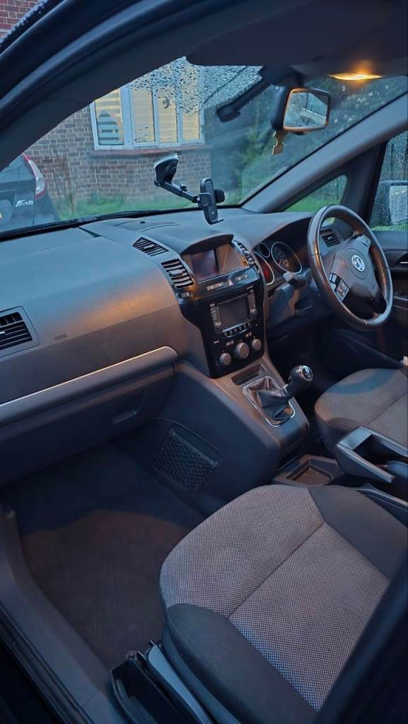Vauxhall Zafira 1.7 Diesel 2013 – Spares or Repairs – Category N – £800