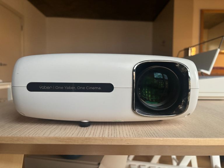 White Yaber Pro V7 Projector - Good Condition