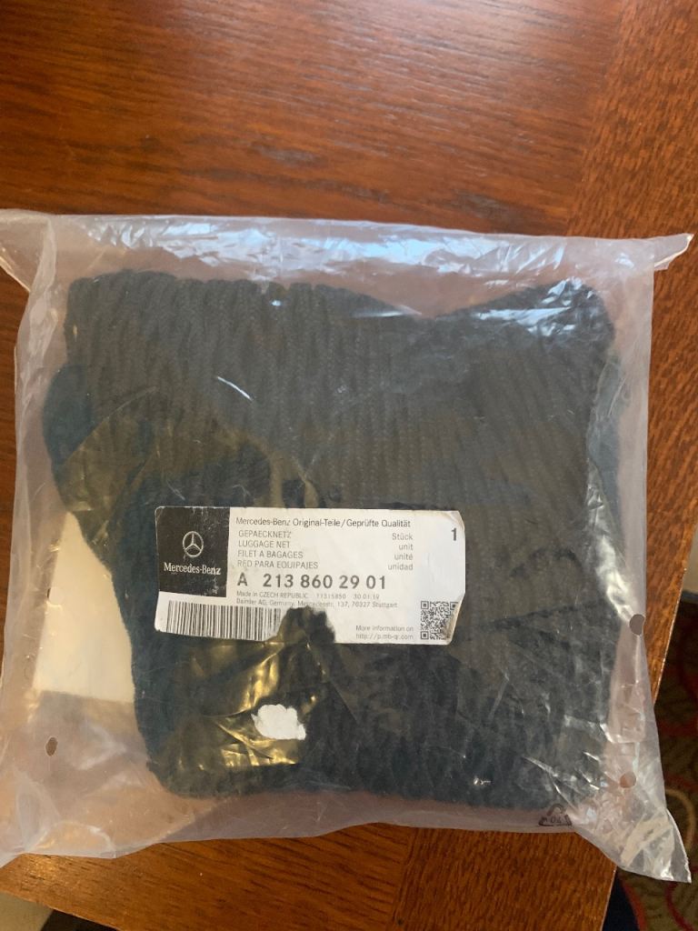 Mercedes boot cargo net