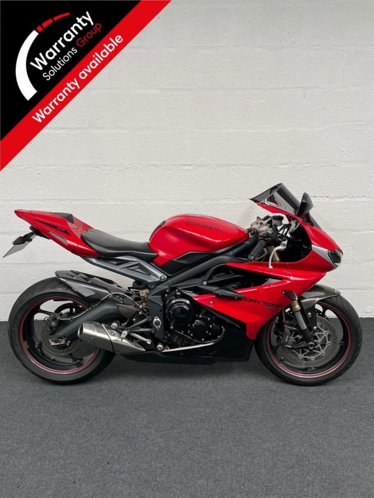 TRIUMPH DAYTONA 675  Petrol Manual in Red