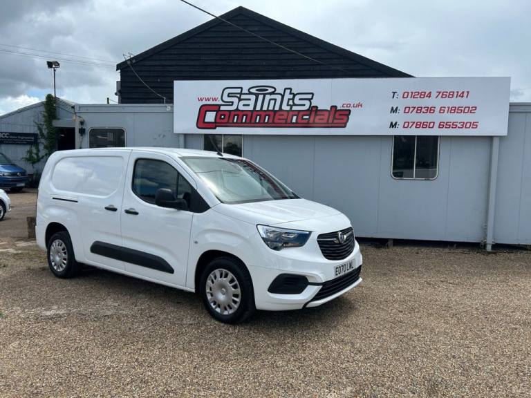 2020 70 VAUXHALL COMBO 1.5 TURBO D 2300 SPORTIVE CREW VAN DOUBLE CAB 4DR DIESEL