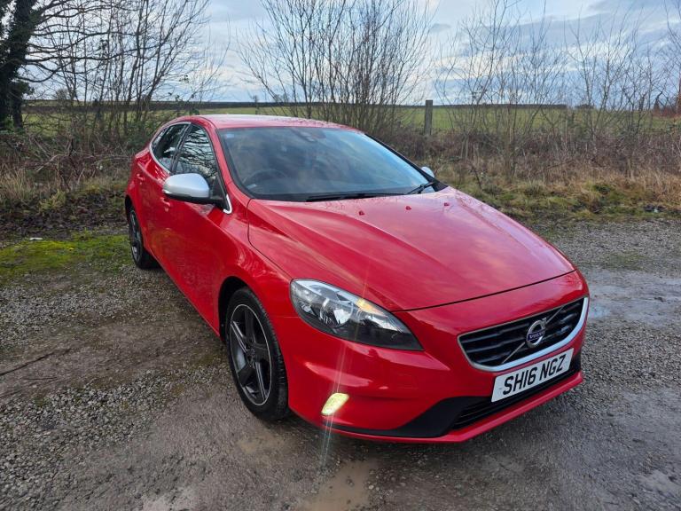 2016 Volvo V40 2.0 D2 R-Design Euro 6 (s/s) 5dr HATCHBACK Diesel Manual