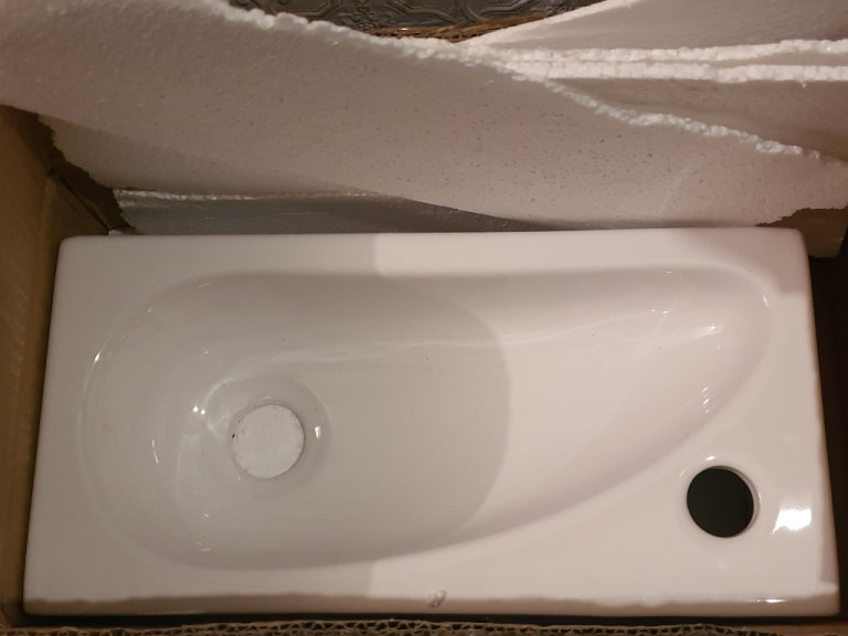 White Ceramic Basin LH (New in Box)