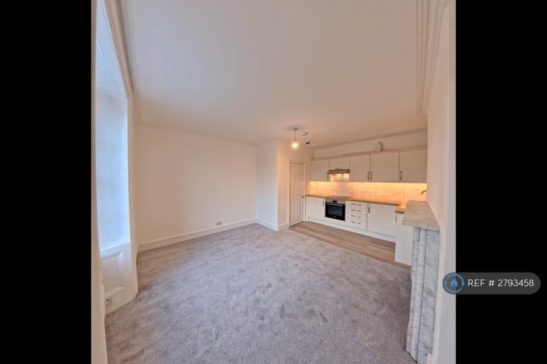 1 bedroom flat in Avon House, Bradford-On-Avon, BA15 (1 bed) (#2793458)