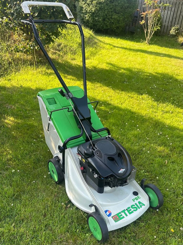 Etesia Pro46 18” commercial petrol lawnmower lifts wet grass 190cc  composite deck mower 