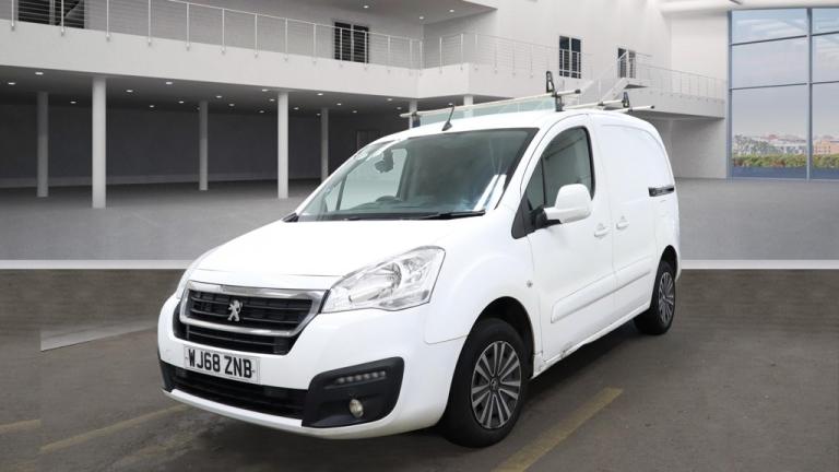 2018 Peugeot Partner 850 1.6 BlueHDi Professional - NO VAT TO PAY - SAT NAV - LOW MILES  PANEL VA...