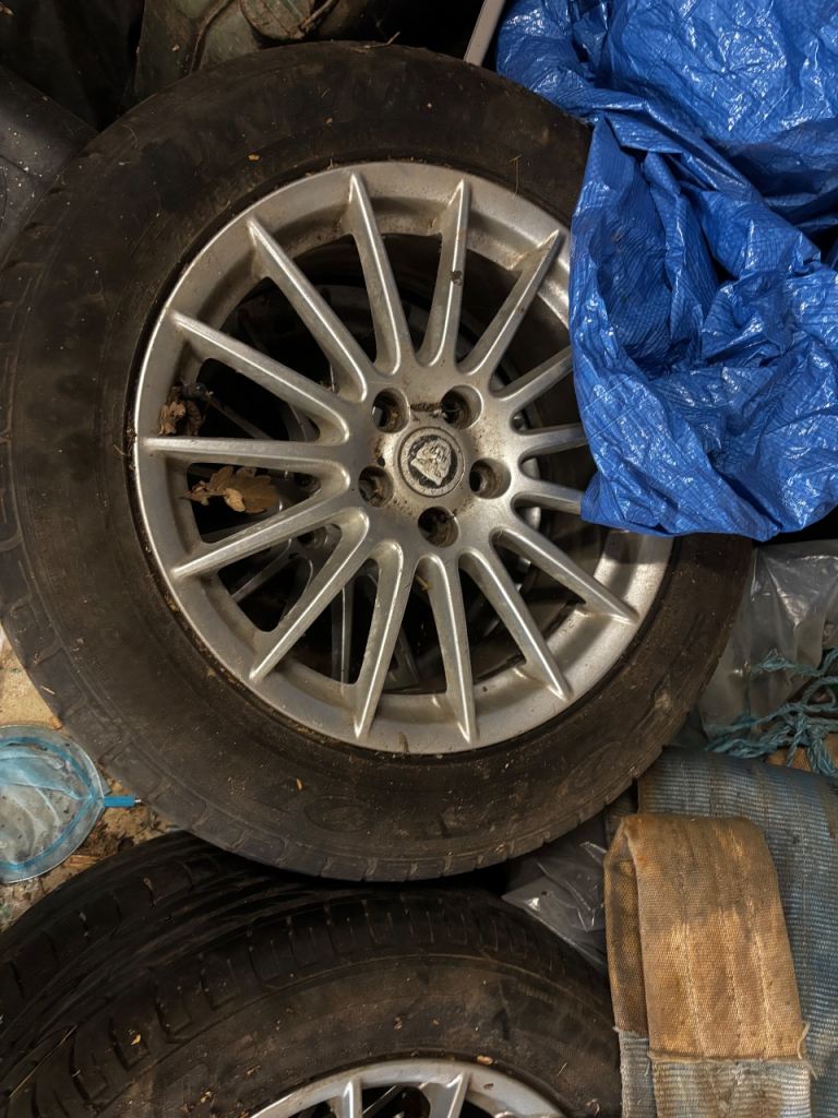 New set of jaguar wheels (set of 4)