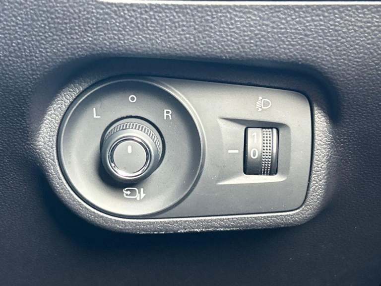 2025 MG MG4 64kWh Trophy Long Range Hatchback 5dr Electric Auto (203 ps) Hatchback ELECTRIC Autom...