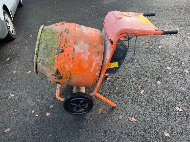 Cement mixer 240v and stand