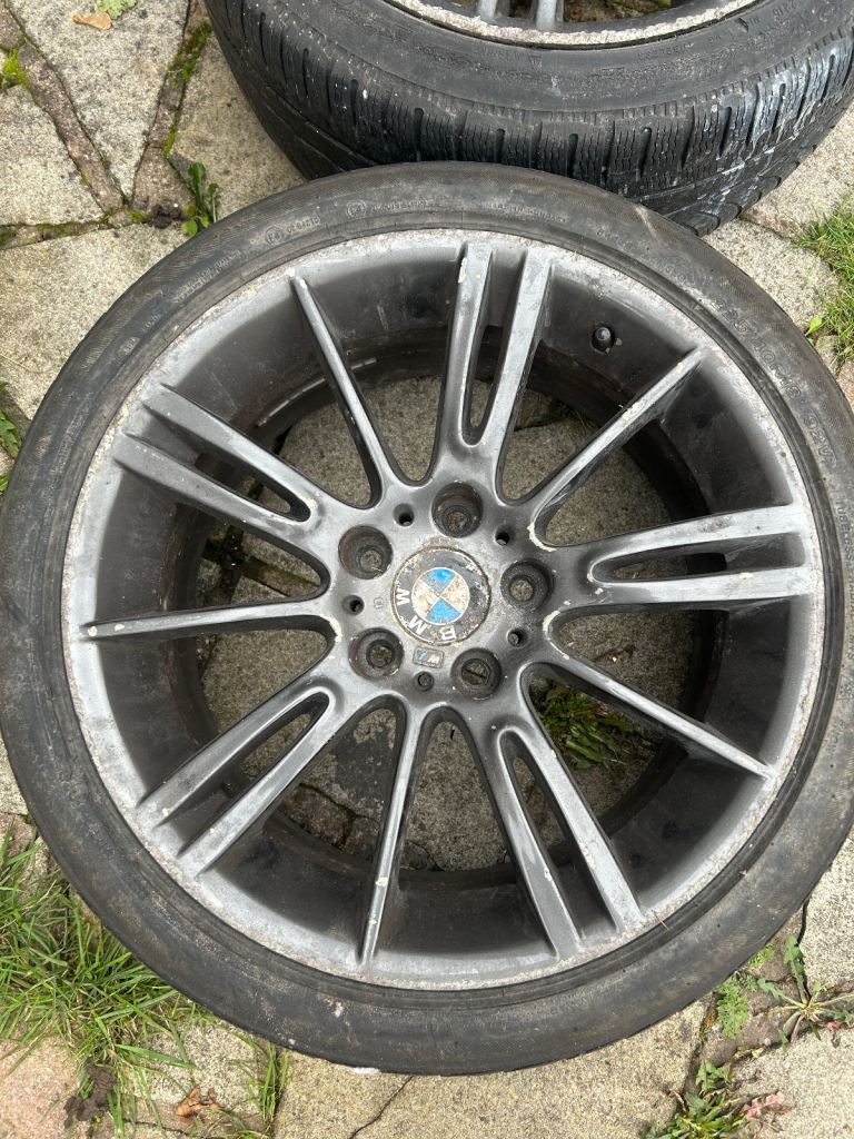 2x BMW e90 e92 mv3 front alloy wheels genuine
