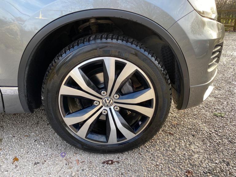 2014 Volkswagen Touareg 3.0 TDI V6 BlueMotion Tech R-Line Tiptronic 4WD Euro 5 (s/s) 5dr ESTATE D...