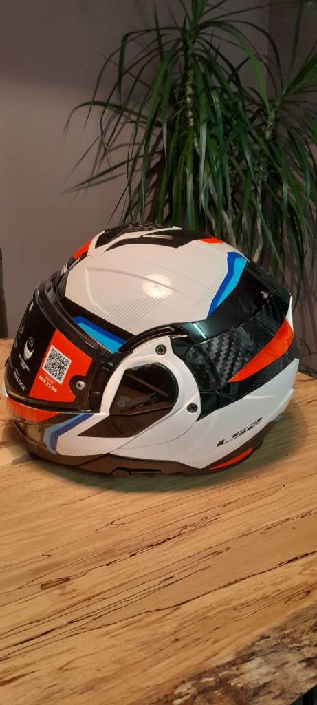 image for LS2 180 flip Helmet 