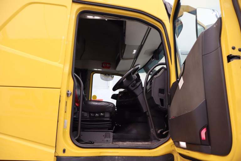 2019 (69 PLATE) Volvo FH460 6x2 Euro 6 Tractor Units