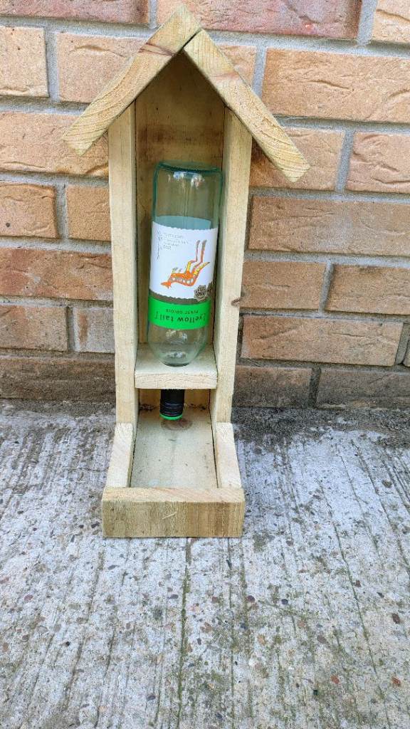 Bird feeder