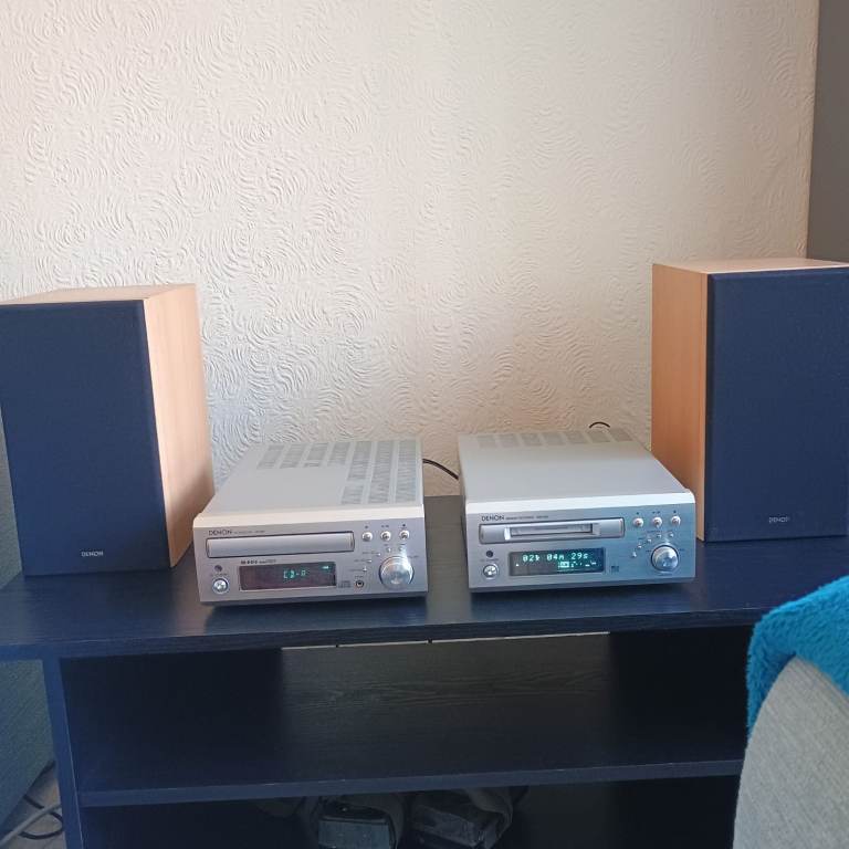 Denon Stereo System with Speakers – Good Condition
