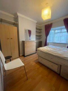 Nice Double Room In East Acton, All Bills Included - Zone 2