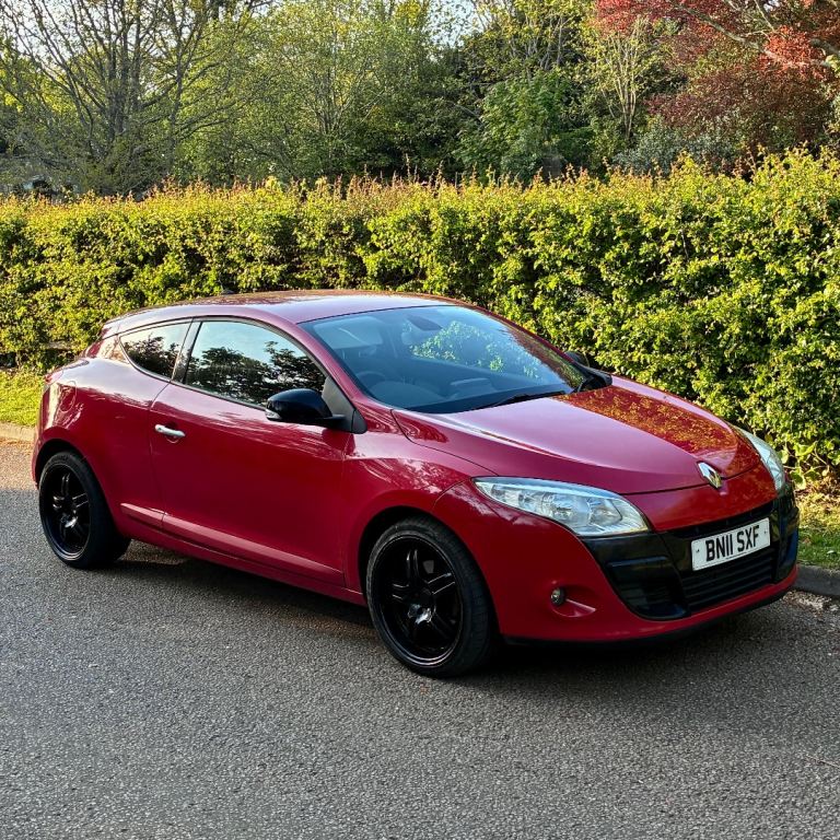 2011 RENAULT MEGANE DYNAMIQUE TOMTOM - 1.5 DCI - 80 MPG - £20 YEAR TAX