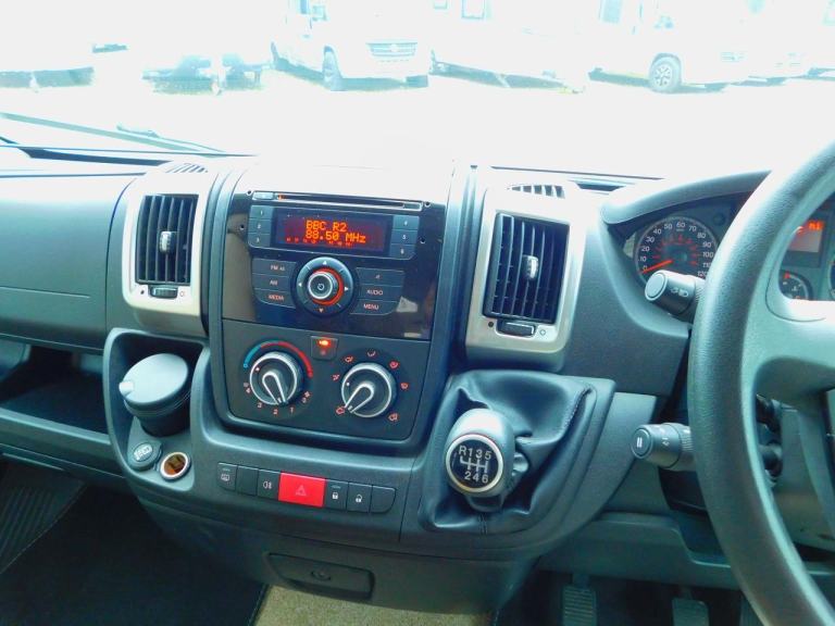 Bailey 625 Approach SE. Peugeot 2.2 Hdi Luxury 2 Berth Motorhome for Sale