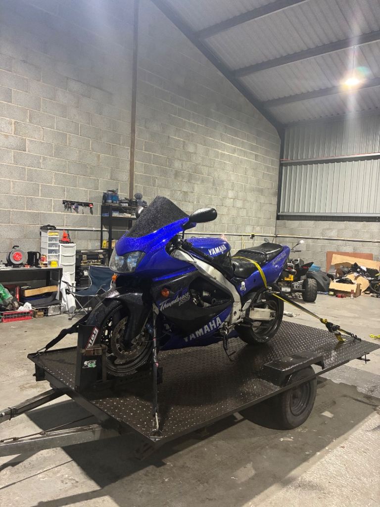 Yamaha thunderace 1000cc