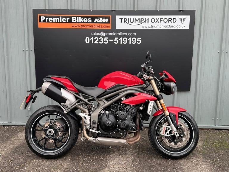 Stunning 2016/66 Triumph Speed Triple 1050 S Motorcycle