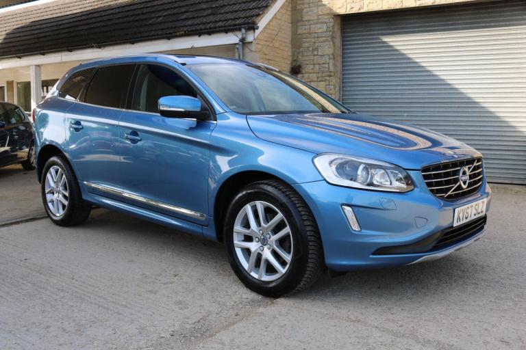 2017 Volvo XC60 D5 [220] SE Lux Nav 5dr AWD Geartronic ESTATE DIESEL Automatic