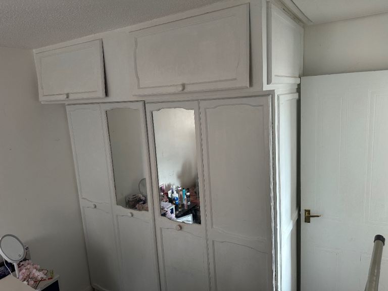 Wardrobe for free 
