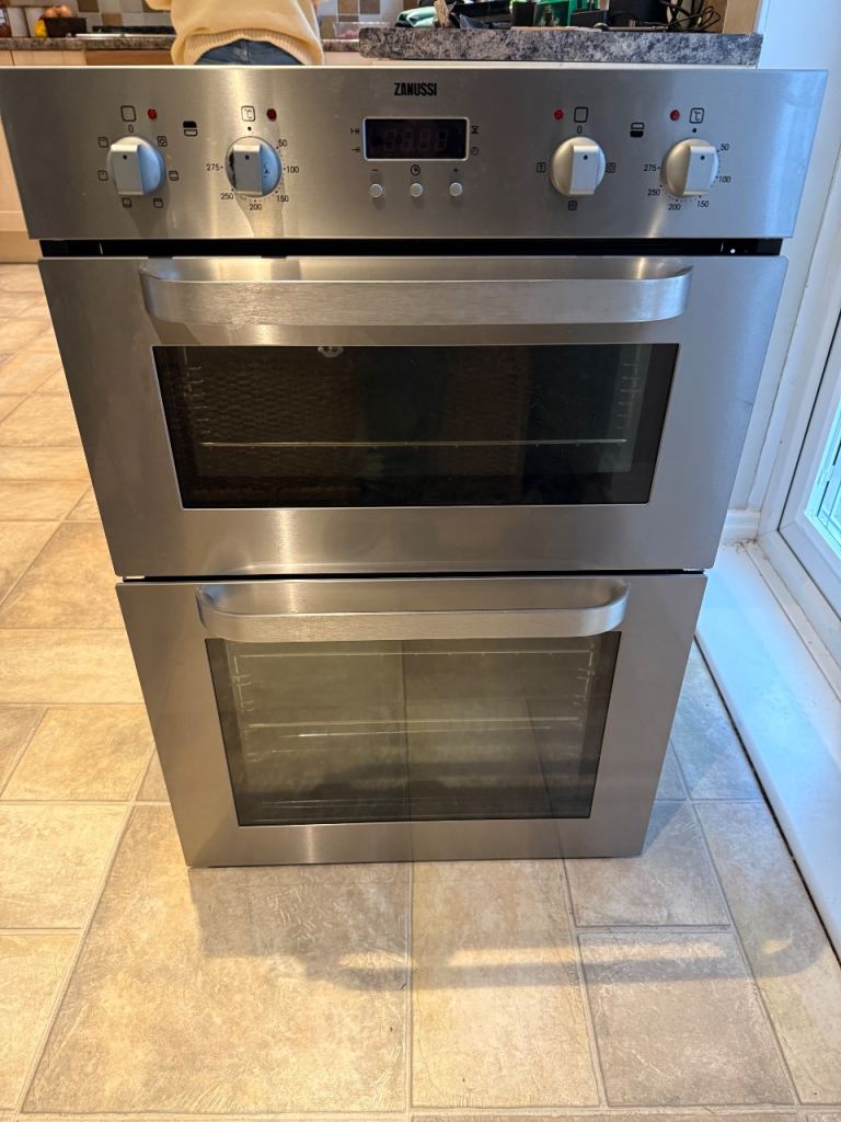 Zanussi ZOD370 Double Oven – Good Condition, Stainless Steel