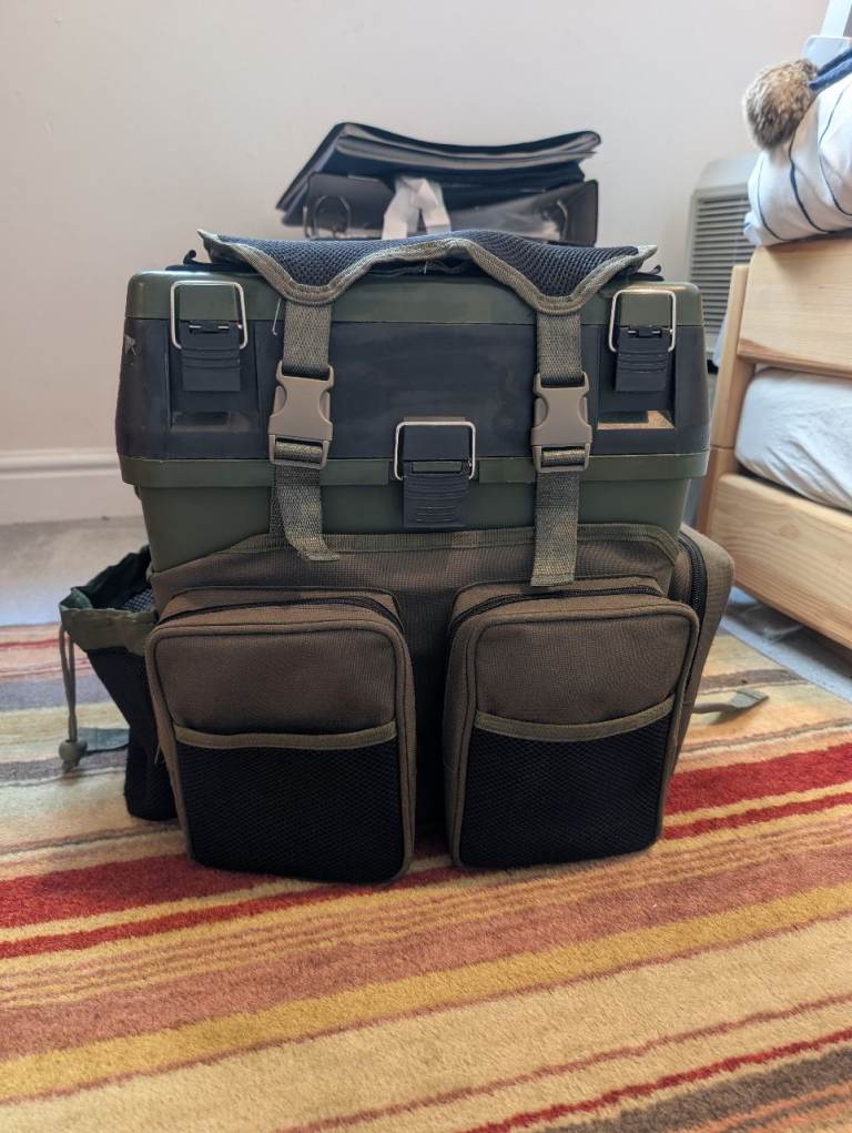 Fishing box seat & rucksack 