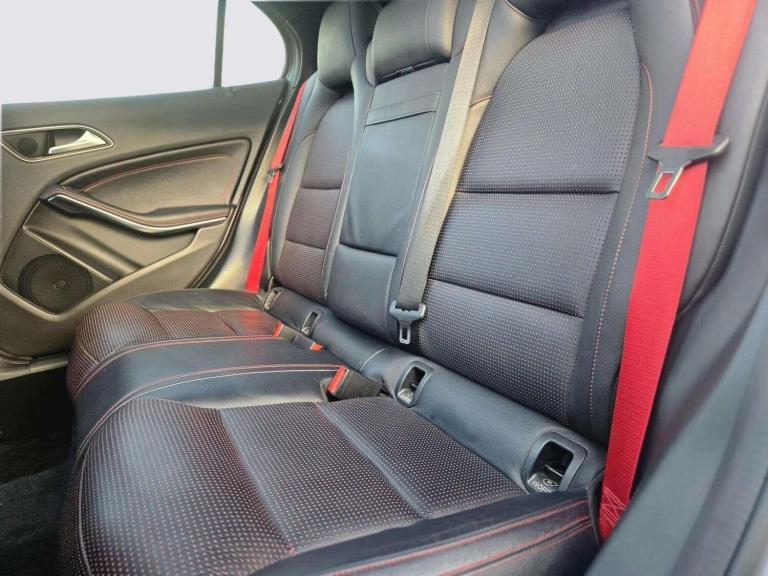 2016 Mercedes-Benz GLA GLA 220d 4Matic AMG Line 5dr Auto [Prem Plus] ESTATE DIESEL Automatic