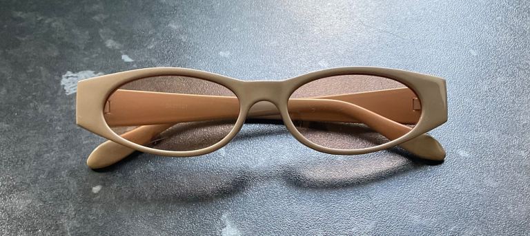 BRAND NEW CHIC CAT EYE WOMENS SUNGLASSES (Ladies Girl)