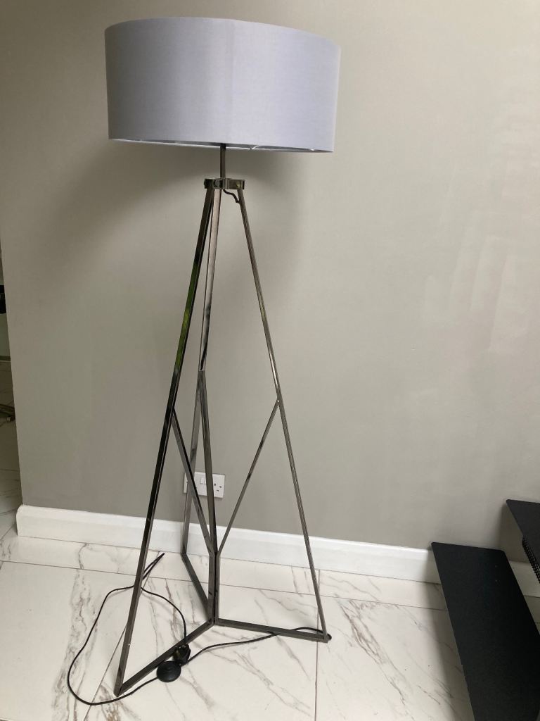 Standing floor lamp 6ft £50