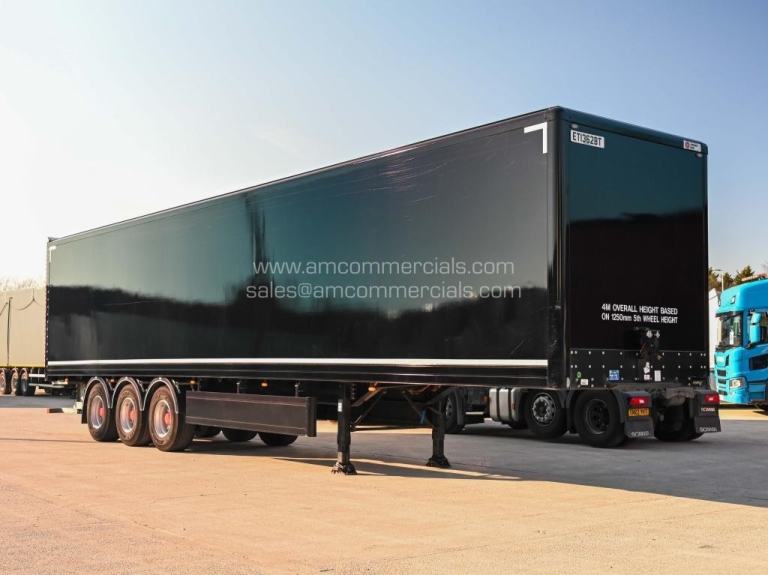 LAWRENCE DAVID 4000M BOX TRI AXLE TRAILER