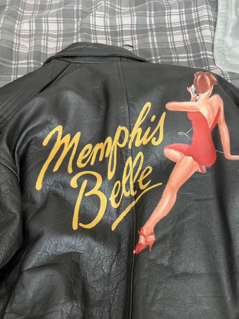 A AMAZING A2 LEATHER       MEMPHIS BELLE FLIGHT JACKET XXXL CAPAINS 8TH AIRFORCE