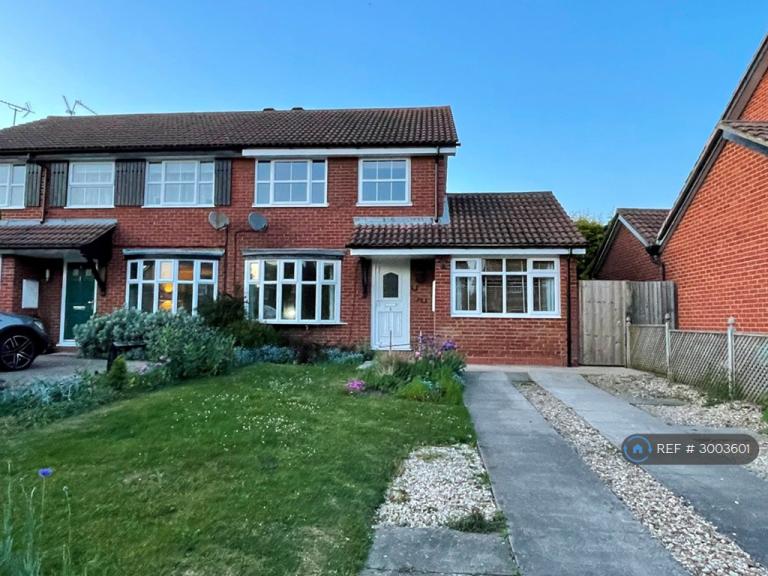 4 bedroom house in Skelmerdale Way, Earley, Reading, RG6 (4 bed) (#3003601)