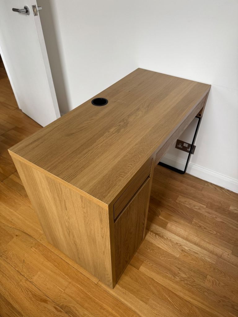 Regular desk 