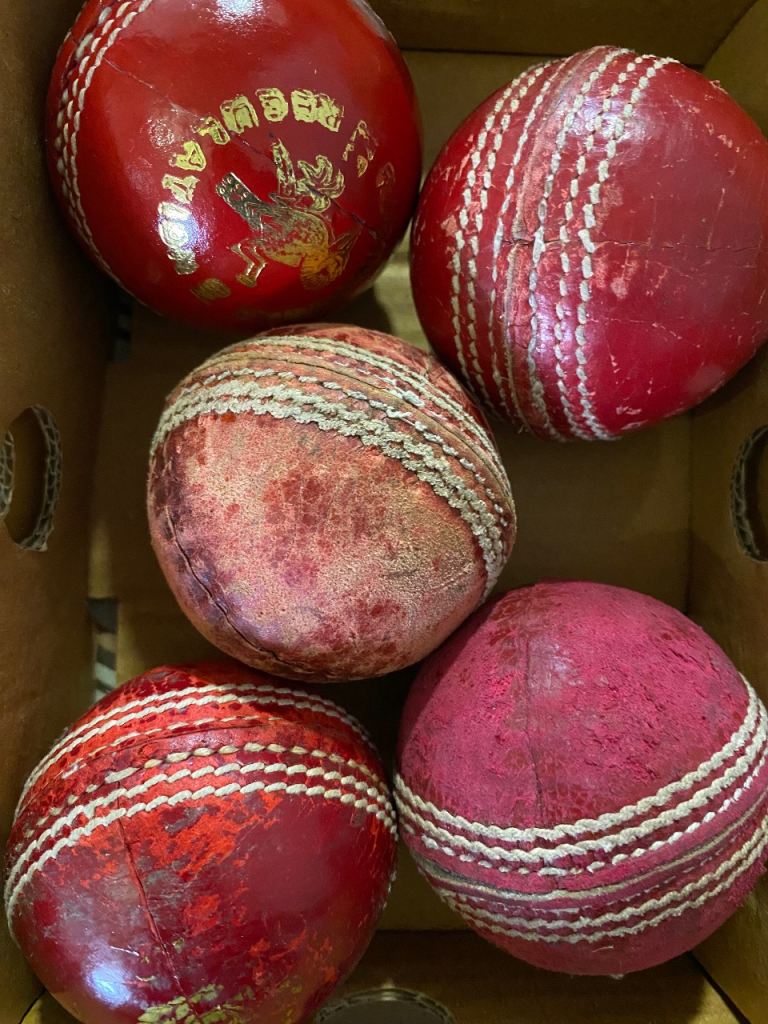 Cricker ball