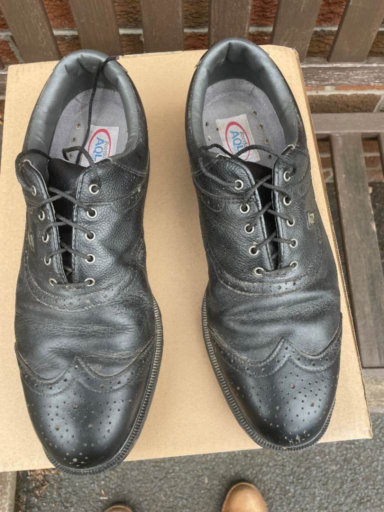 Black Leather Men's FootJoy Golf Shoes – Very Good Condition - Size 11.