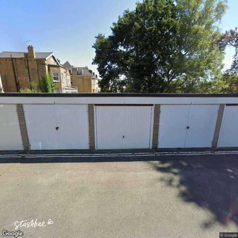 Garage to rent in London (SE5) | Stashbee