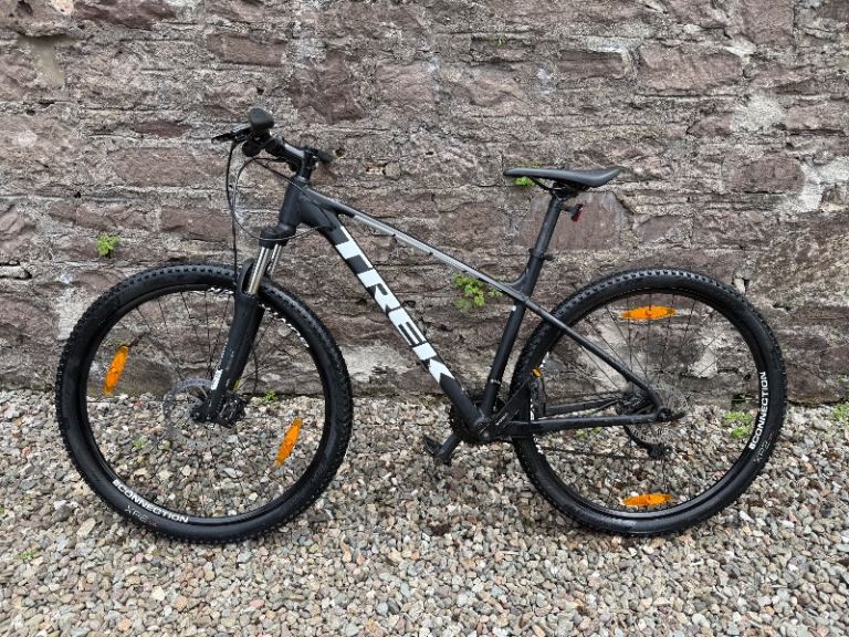 Trek Marlin 5 Mountain Bike – Large Frame