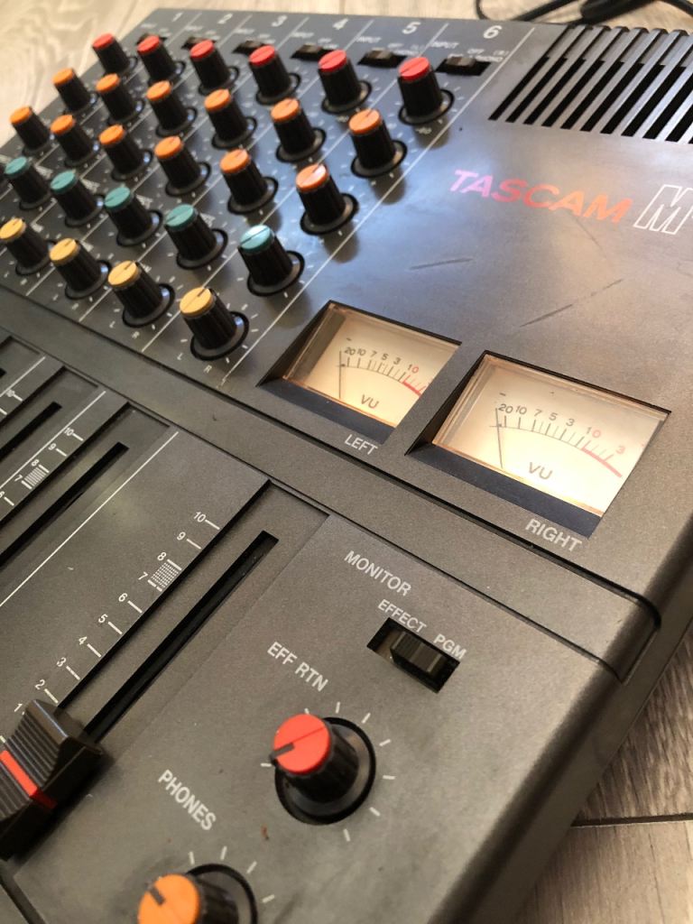 TASCAM M-06 - 6 Channel Analog Mixer. 