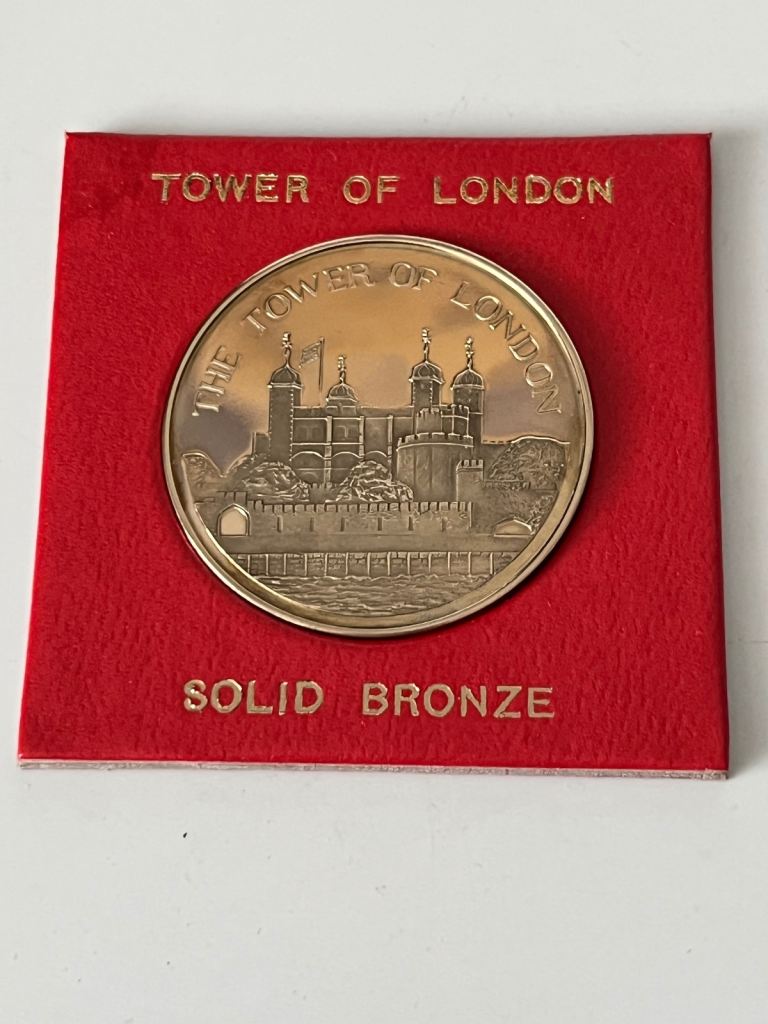 1985 Tower of London & Raven Solid Gilt Bronze Medal in Protective Case