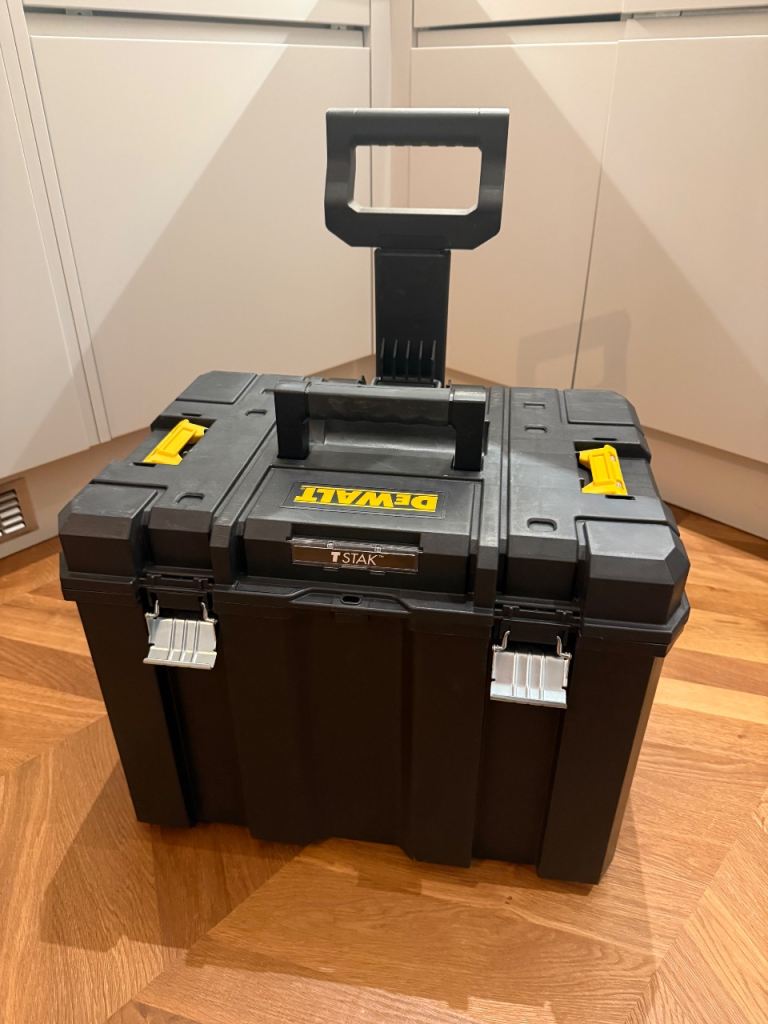 Dewalt tstak rolling storage box