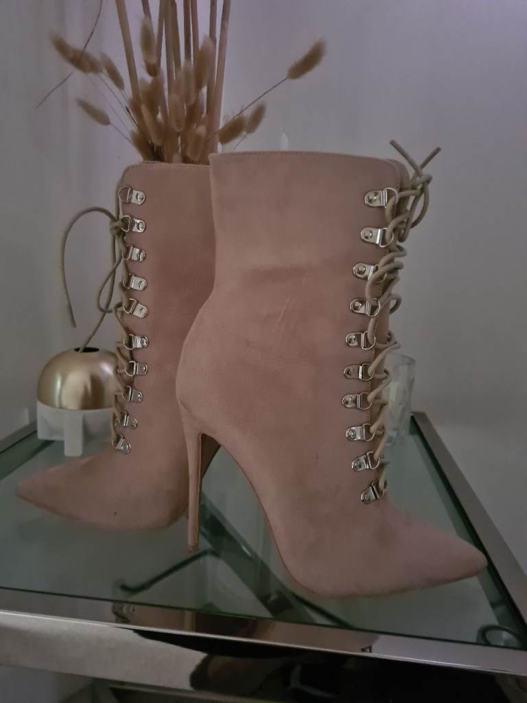 Boots high heels brand new 