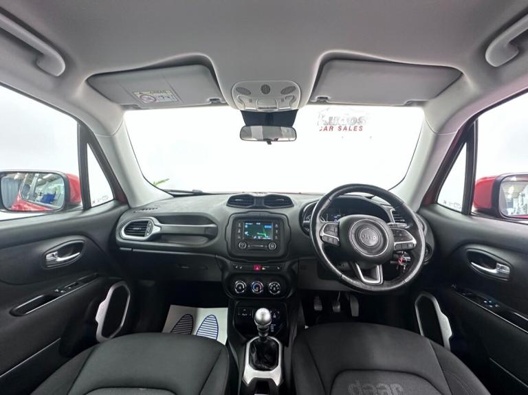 2016 Jeep Renegade 2.0 Multijet Limited 5dr 4WD - FULL LEATHER - REAR SENSORS - FSH ESTATE Diesel...