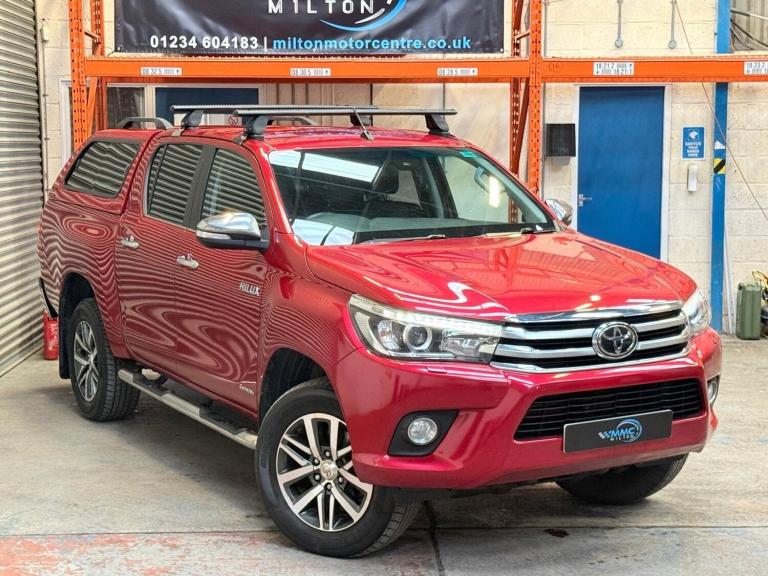 2017 Toyota Hilux 2.4 D-4D Invincible 4WD Euro 6 4dr (TSS, 3.5t) PICK UP Diesel Manual