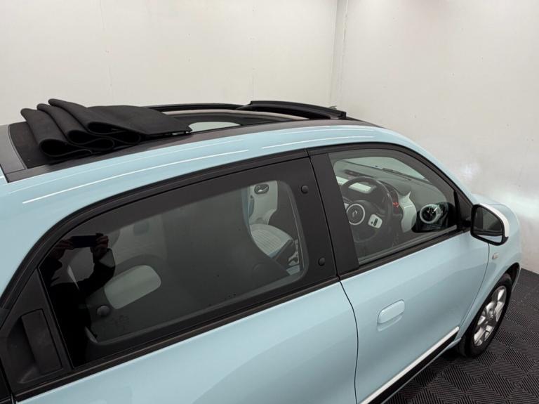 2016 Renault Twingo 1.0 SCe THE COLOUR RUN 5dr - LOW 57000 miles - ELEC PAN ROOF - FSH HATCHBACK ...
