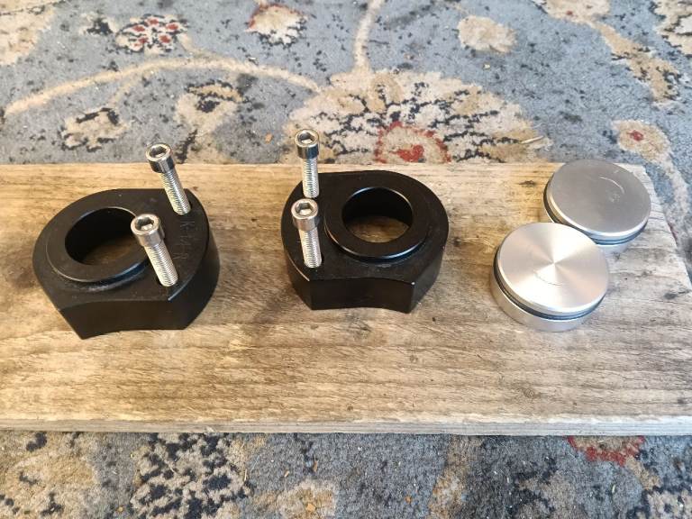 Kawasaki ZZR1400 25mm bar risers 