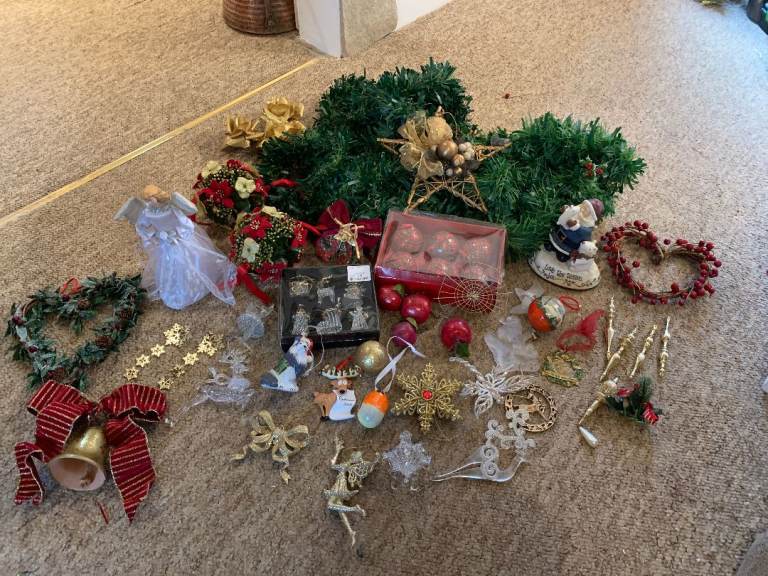 Large Job Lot of Quality Christmas Decorations Over 100 Pieces See All Pics